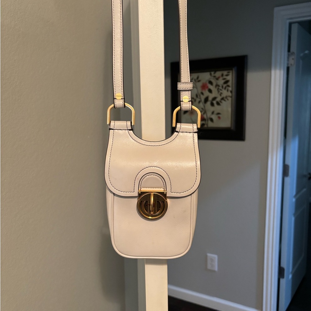 TORY BURCH WINTER WHITE CELLPHONE WALLET/CROSSBODY